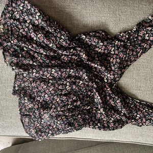 Women’s sleeveless top